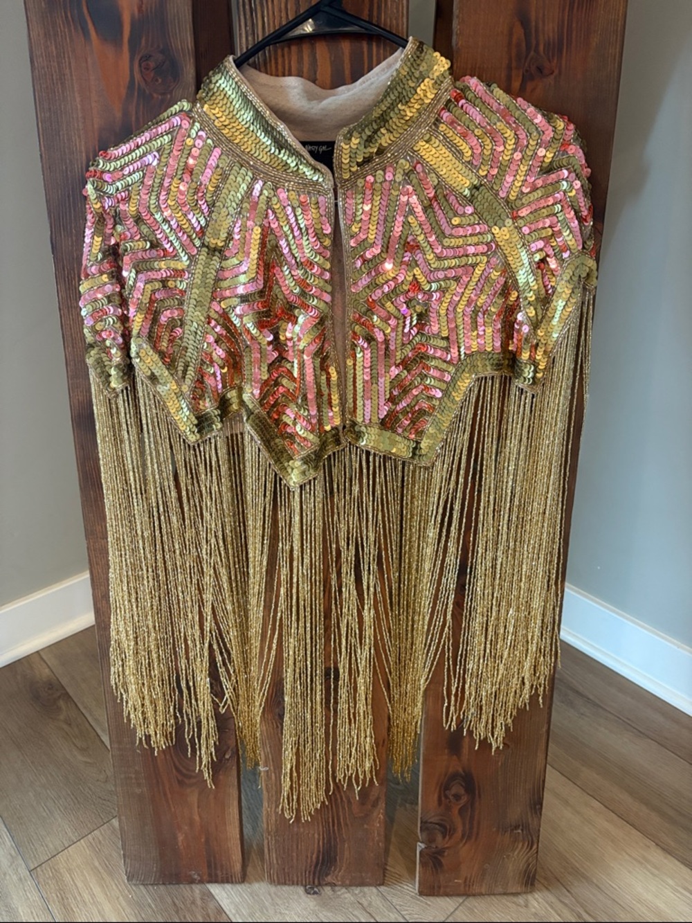 Nasty Gal star tasseled beaded cape - Picture 2 of 12